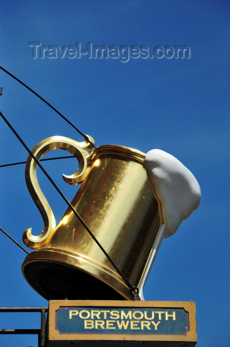 usa1788: Portsmouth, New Hampshire, USA: Gilded beer mug - Portsmouth Brewery, 56 Market Street - New England - photo by M.Torres - (c) Travel-Images.com - Stock Photography agency - Image Bank