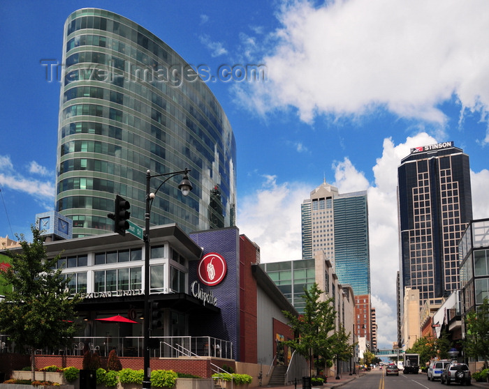 usa1809: Kansas City, Missouri, USA: view along Walnut street from 14th St E - H&R Block building, Chipotle Mexican restaurant, Town Pavilion and 1201 Walnut - photo by M.Torres - (c) Travel-Images.com - Stock Photography agency - Image Bank