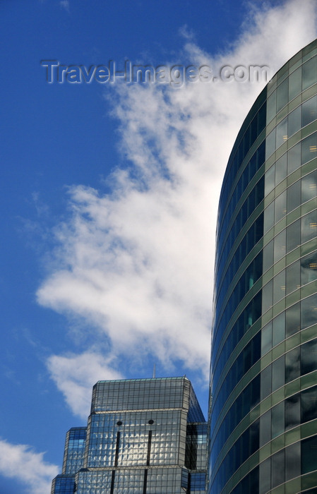 usa1814: Kansas City, Missouri, USA: curves and straight lines - H&R Block Headquarters tower with One Kansas City Place in the background - photo by M.Torres - (c) Travel-Images.com - Stock Photography agency - Image Bank