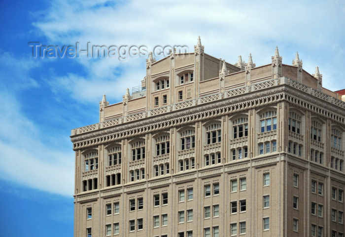 usa1815: Kansas City, Missouri, USA: The Kansas City Club Building, built in 1920, now the The Clubhouse Lofts - architects Smith, Rea and Lovitt - intricate Late Gothic Revival architecture - 1228 Baltimore Ave. - photo by M.Torres - (c) Travel-Images.com - Stock Photography agency - Image Bank