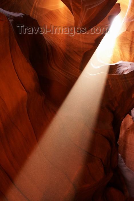 usa183: Antelope Canyon, Navajo Nation, Arizona, USA: beam of sunlight radiating down from openings in the top of the canyon - photo by A.Ferrari - (c) Travel-Images.com - Stock Photography agency - Image Bank
