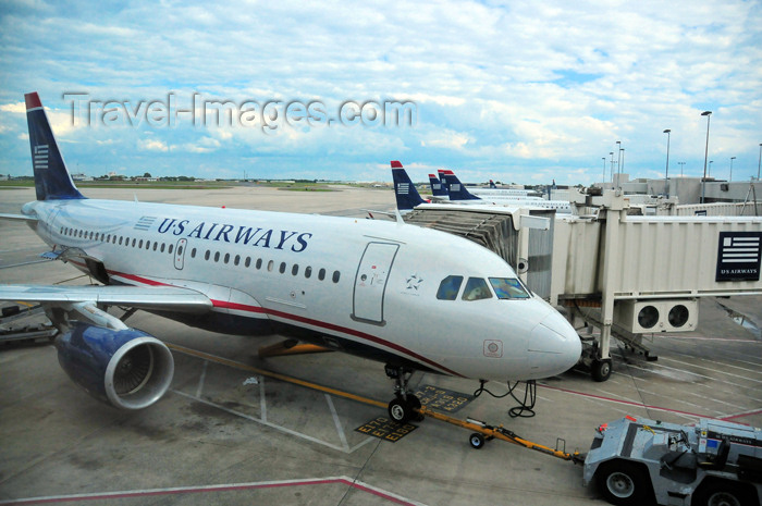 usa1832: Charlotte, North Carolina, USA: US Airways Airbus A319-112 N753US CN 1326 - Charlotte Douglas International Airport, IATA CLT, ICAO KCLT - photo by M.Torres - (c) Travel-Images.com - Stock Photography agency - Image Bank