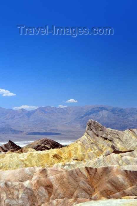 usa1839: Death Valley National Park, California, USA: Zabriskie Point - Manly Beacon, named after William L. Manly, who with John Rogers, guided ill-fated Forty-niners gold prospectors out of the valley during the 1849 gold rush - photo by M.Torres - (c) Travel-Images.com - Stock Photography agency - Image Bank