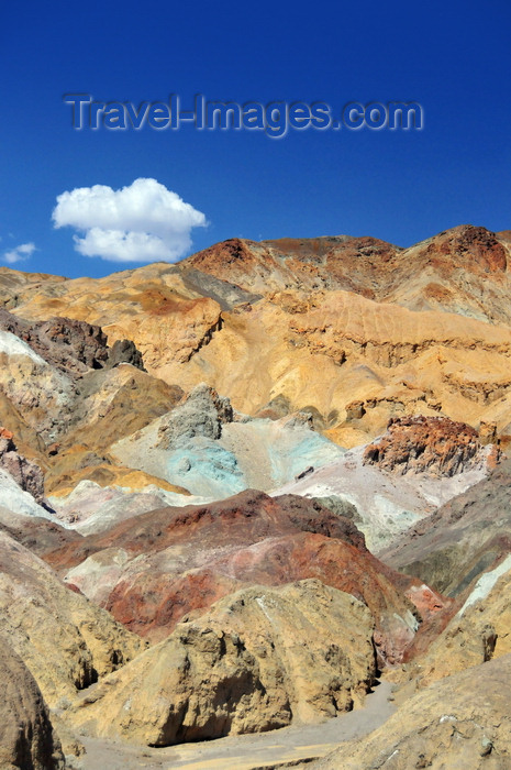 usa1850: Death Valley National Park, California, USA: Artist Drive - Artist's Palette, an array of colors - red, yellow, violet, green, brown and black, the result of the oxidation of iron,copper, manganese and other minerals - photo by M.Torres - (c) Travel-Images.com - Stock Photography agency - Image Bank