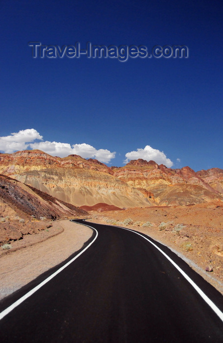 usa1853: Death Valley National Park, California, USA: Artist Drive - curvy, one-way, one lane road leading up to the edge of the Black Mountains - photo by M.Torres - (c) Travel-Images.com - Stock Photography agency - Image Bank