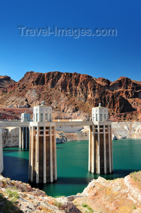 usa1875: Hoover Dam, Mohave County, Arizona, USA: intake towers of the Hoover Dam, named in honor of President Herbert Hoover - used for flood and silt control, electric power, irrigation, and domestic water supply - Black Canyon of the Colorado River - photo by M.Torres - (c) Travel-Images.com - Stock Photography agency - Image Bank