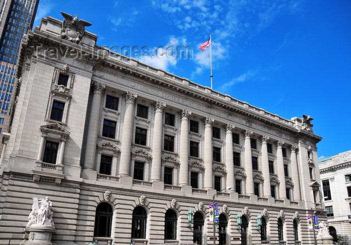 usa1898: Cleveland, Ohio, USA: Howard M. Metzenbaum U.S. Courthouse and post office - houses the Bankruptcy Court, the US Trustee and US Marshal - 201 Superior Avenue - architects Arnold W.Brunner and Daniel Chester French - Beaux-Arts architecture - photo by M.Torres - (c) Travel-Images.com - Stock Photography agency - Image Bank