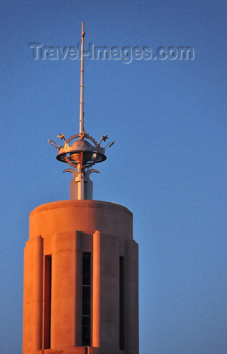 usa1992: Albuquerque, Bernalillo County, New Mexico, USA: spire of St. Mary's Church - modern architecture - photo by M.Torres - (c) Travel-Images.com - Stock Photography agency - Image Bank