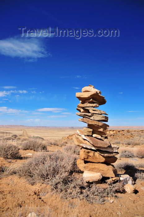 usa1995: Chaco Canyon National Historical Park, San Juan County, New Mexico, USA: cairn in the middle of nowhere - photo by M.Torres - (c) Travel-Images.com - Stock Photography agency - Image Bank