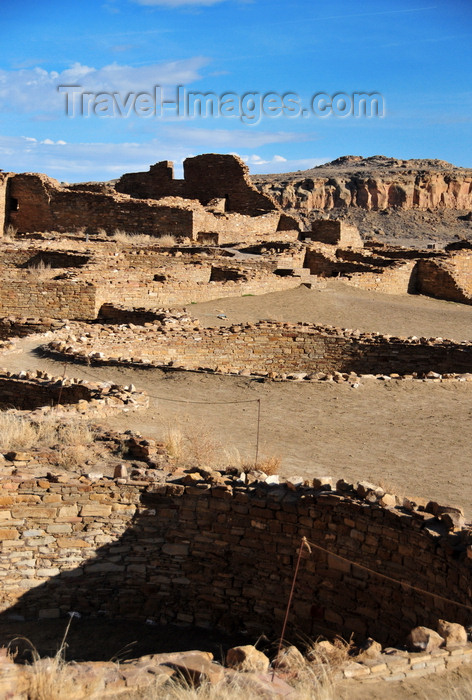 usa2001: Chaco Canyon National Historical Park, New Mexico, USA: ceremonial kivas at Pueblo Bonito - Ancient Pueblo Peoples - UNESCO World Heritage Site - photo by M.Torres - (c) Travel-Images.com - Stock Photography agency - Image Bank
