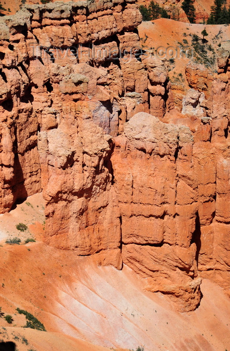 usa2027: Bryce Canyon National Park, Utah, USA: Sunset Point - hoodoos and sand - photo by M.Torres - (c) Travel-Images.com - Stock Photography agency - Image Bank