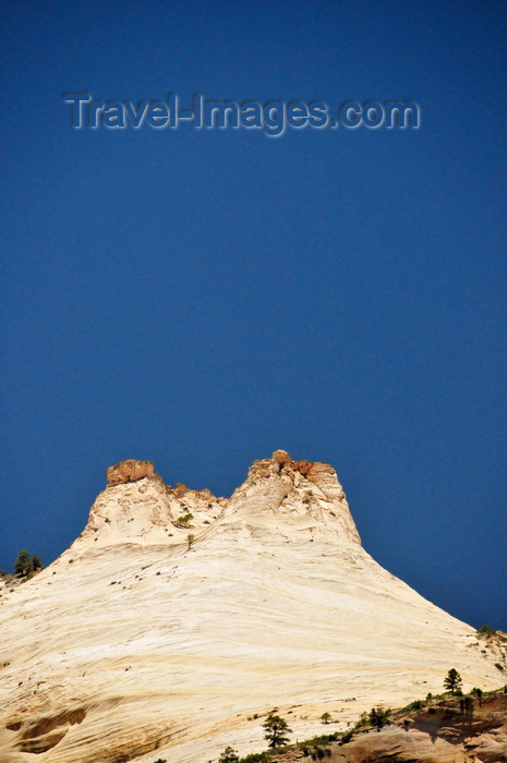 usa2085: Zion National Park, Utah, USA: white slopes of the Beehives - photo by M.Torres - (c) Travel-Images.com - Stock Photography agency - Image Bank