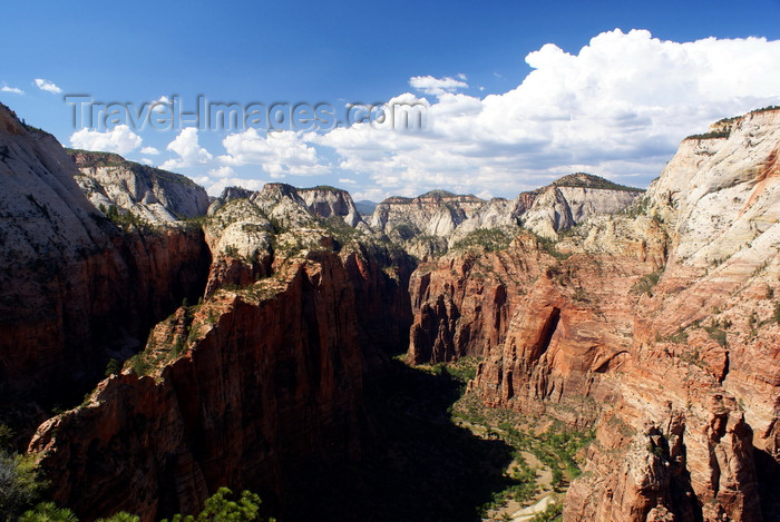 usa2102: Zion National Park, Utah, USA: The Narrows, seen from the top of Angel's Landing - photo by A.Ferrari - (c) Travel-Images.com - Stock Photography agency - Image Bank