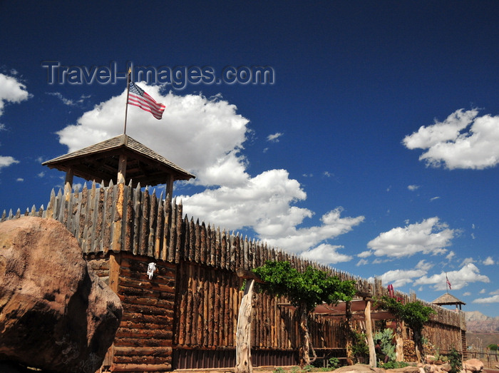 usa2126: Virgin, Washington county, Utah, USA: Fort Zion Trading Post - Old West wooden fort - the ramparts - photo by M.Torres - (c) Travel-Images.com - Stock Photography agency - Image Bank