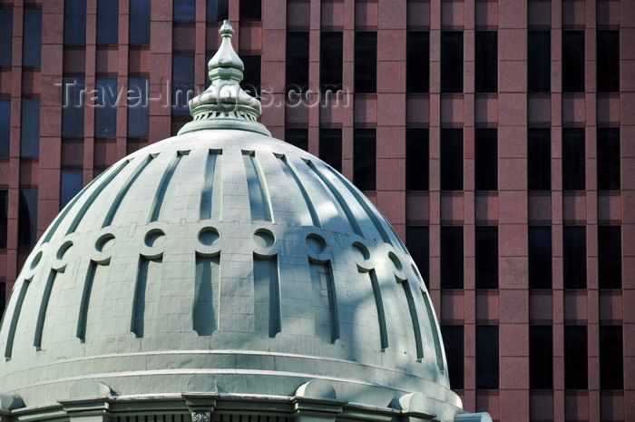 usa213: Philadelphia, Pennsylvania, USA: dome of Arch Street Presbyterian Church Center City - designed by Stephen Decatur Button and constructed in 1855 - Bell Atlantic Tower in the background - photo by M.Torres - (c) Travel-Images.com - Stock Photography agency - Image Bank