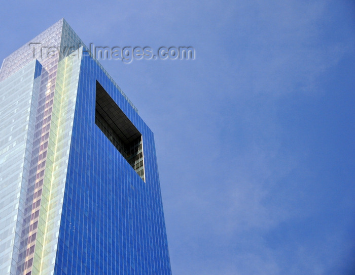 usa216: Philadelphia, Pennsylvania, USA: Comcast Center with its cutout - curtain wall of low-emissivity glass - Leadership in Energy and Environmental Design (LEED) certified building - John F Kennedy Blvd - photo by M.Torres - (c) Travel-Images.com - Stock Photography agency - Image Bank
