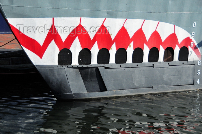 usa2169: Baltimore, Maryland, USA: tiger shark's teeth on the bow of the submarine USS Torsk (SS-423) - built at Portsmouth Naval Shipyard, Kittery, ME - Baltimore Maritime Museum - Pier IV - photo by M.Torres - (c) Travel-Images.com - Stock Photography agency - Image Bank