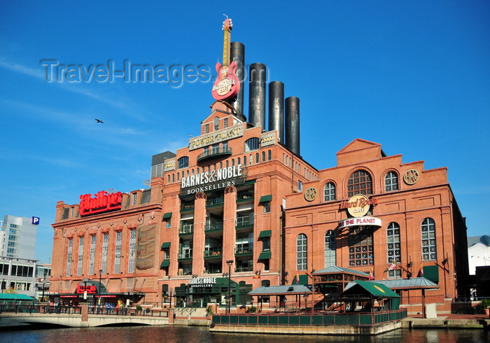 usa2184: Baltimore, Maryland, USA: United Railways and Electric Company Pratt Street Station restored to house shops and eateries - 601 East Pratt Street, Dugan's Wharf - Hard Rock Cafe, Barnes and Noble, Phillips restaurant - photo by M.Torres - (c) Travel-Images.com - Stock Photography agency - Image Bank
