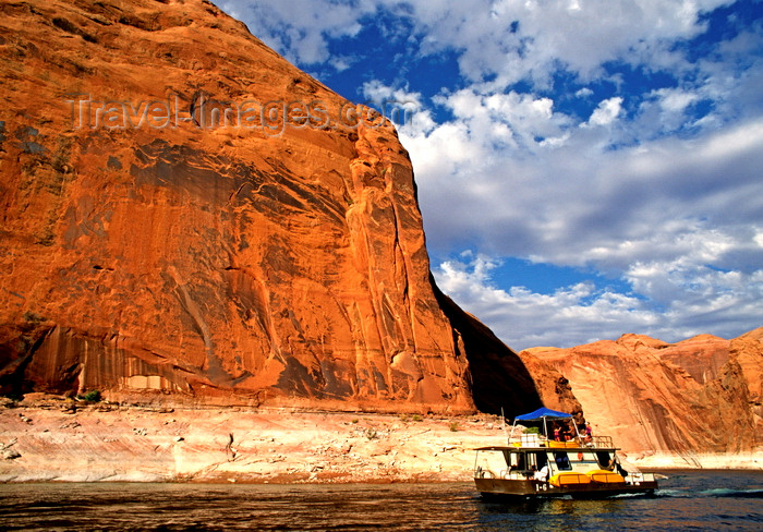 usa2218: Lake Powell, Utah, USA: a house boat enters Reflection Canyon - photo by C.Lovell - (c) Travel-Images.com - Stock Photography agency - Image Bank