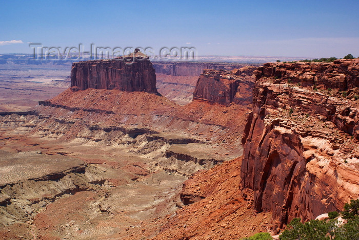 usa2226: Canyonlands National Park, Utah, USA: the plateau dissolves into a rock fin - photo by A.Ferrari - (c) Travel-Images.com - Stock Photography agency - Image Bank
