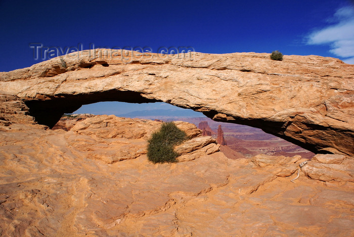 usa2230: Canyonlands National Park, Utah, USA: Mesa Arch, Island in the Sky district - photo by A.Ferrari - (c) Travel-Images.com - Stock Photography agency - Image Bank