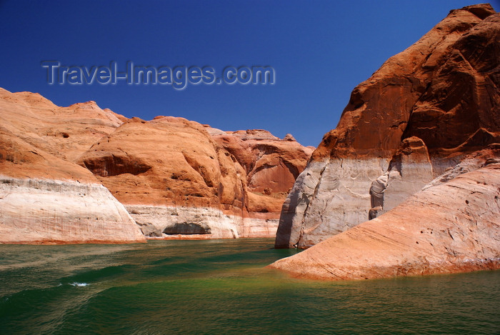 usa2238: Lake Powell, Utah, USA: red rocks in the canyon of Rainbow Bridge National Monument - photo by A.Ferrari - (c) Travel-Images.com - Stock Photography agency - Image Bank