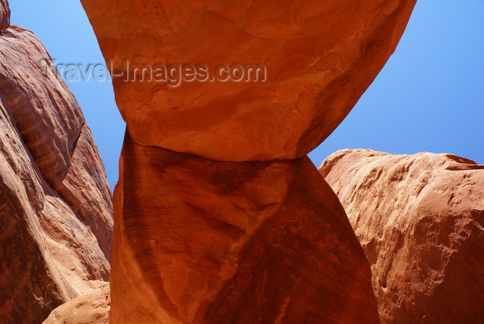 usa2249: Arches National Park, Grand County, Utah, USA: below Sandstone Arch - photo by A.Ferrari - (c) Travel-Images.com - Stock Photography agency - Image Bank