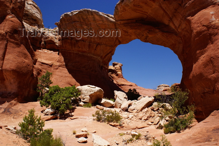 usa2251: Arches National Park, Grand County, Utah, USA: Broken Arch - photo by A.Ferrari - (c) Travel-Images.com - Stock Photography agency - Image Bank