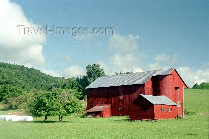 usa226: Pennsylvania, USA: farm scene - the barn - photo by J.Kaman - (c) Travel-Images.com - Stock Photography agency - Image Bank