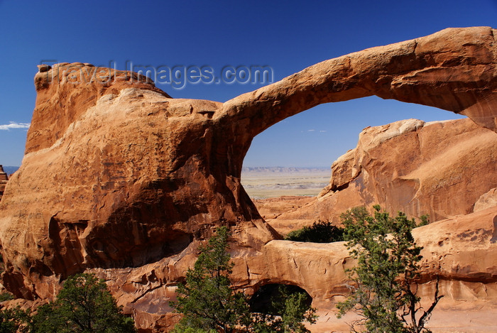 usa2261: Arches National Park, Grand County, Utah, USA: Double O Arch - the second O is the round hole below the main arch, part of the same sandstone fin - photo by A.Ferrari - (c) Travel-Images.com - Stock Photography agency - Image Bank