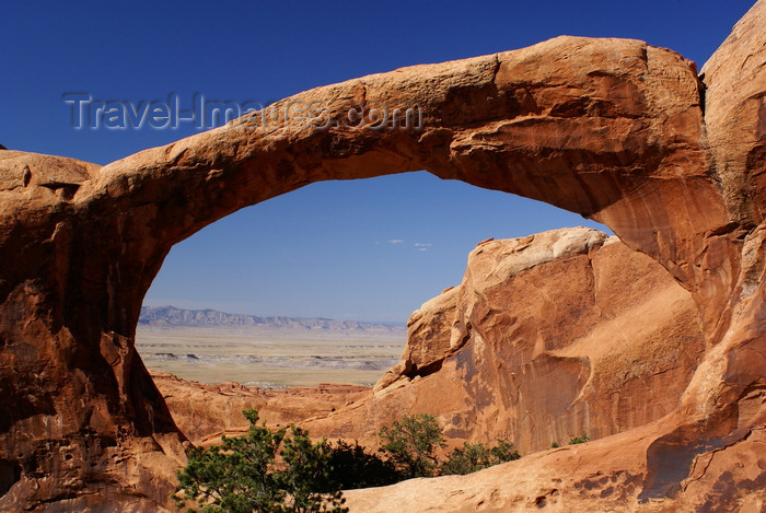 usa2262: Arches National Park, Grand County, Utah, USA: Double O Arch and the valley from the Devil's Garden trail - photo by A.Ferrari - (c) Travel-Images.com - Stock Photography agency - Image Bank