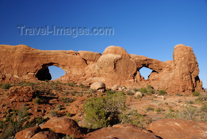 usa2267: Arches National Park, Grand County, Utah, USA: South Window and North Window, the openings in the same sandstone fin when viewed together they become the Spectacles - photo by A.Ferrari - (c) Travel-Images.com - Stock Photography agency - Image Bank