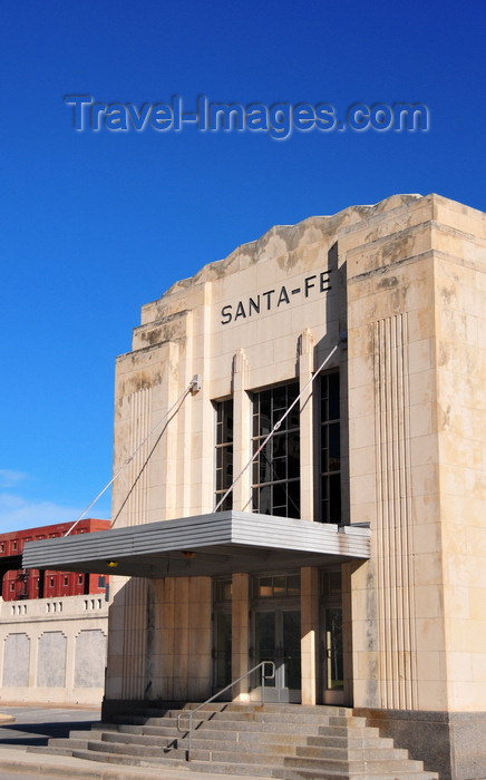 usa2288: Oklahoma City, OK, USA: Santa Fé Depot - Amtrak station - Art Deco building at 100 South E.K. Gaylord Boulevard - Heartland Flyer line to Fort Worth, Texas - photo by M.Torres - (c) Travel-Images.com - Stock Photography agency - Image Bank
