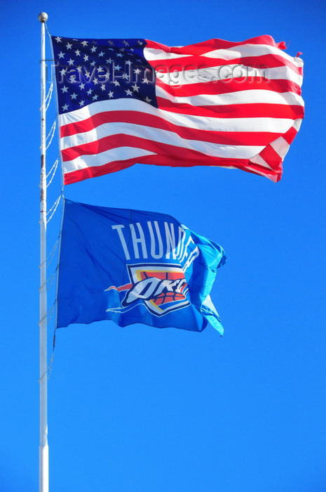 usa2291: Oklahoma City, OK, USA: Bricktown - US flag and the flag of the Oklahoma City Thunder basketball team, Northwest Division of the Western Conference in the National Basketball Association (NBA) - photo by M.Torres - (c) Travel-Images.com - Stock Photography agency - Image Bank