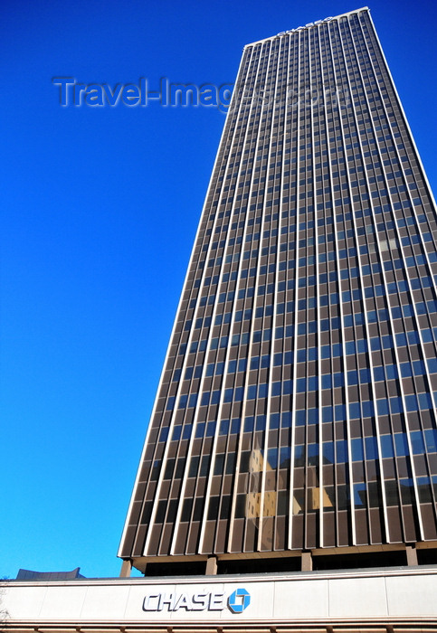 usa2306: Oklahoma City, OK, USA: Chase Tower aka Cotter Ranch Tower, formerly Liberty Tower and Bank One Tower - hosts the Petroleum Club - photo by M.Torres - (c) Travel-Images.com - Stock Photography agency - Image Bank