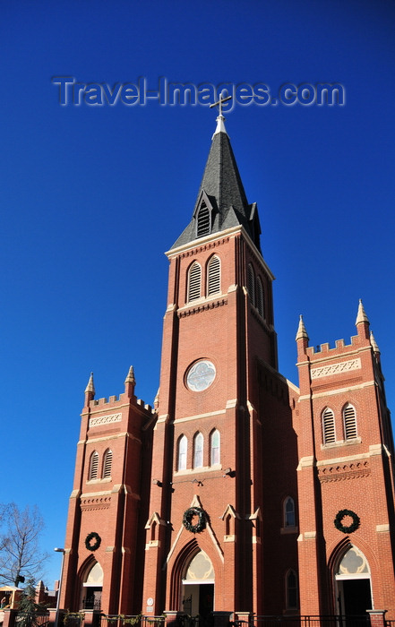 usa2318: Oklahoma City, OK, USA: St. Joseph's Old Cathedral - Coffeyville brick - Gothic Revival - Roman Catholic Archdiocese of Oklahoma City - 225 4th St. NW - photo by M.Torres - (c) Travel-Images.com - Stock Photography agency - Image Bank