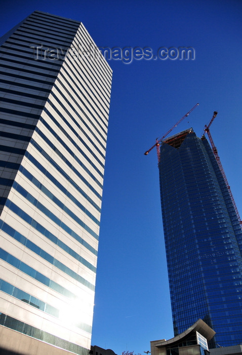 usa2328: Oklahoma City, OK, USA: Oklahoma Tower designed by I. M. Pei, former One Galleria Tower and Devon Tower - skyscrapers from North Harvey Avenue - photo by M.Torres - (c) Travel-Images.com - Stock Photography agency - Image Bank