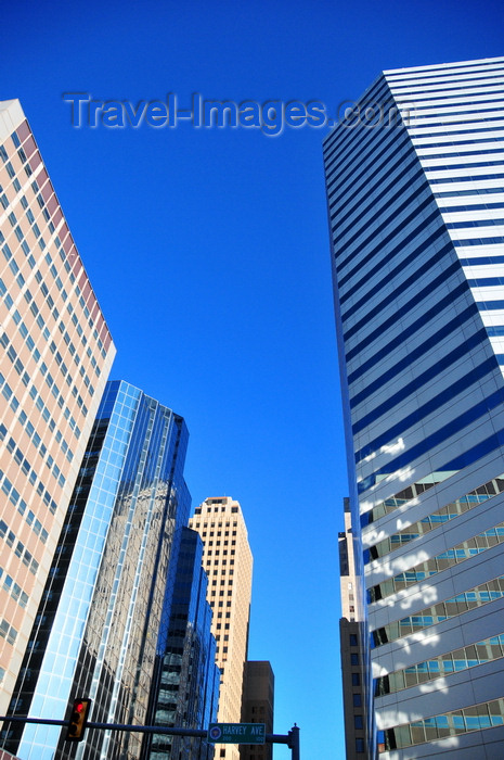 usa2329: Oklahoma City, OK, USA: Oklahoma Tower, Park Harvey Apartments and Leadership Square - view along Park Avenue, corner with Harvey - photo by M.Torres - (c) Travel-Images.com - Stock Photography agency - Image Bank