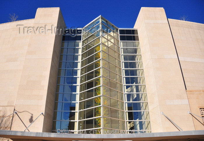 usa2335: Oklahoma City, OK, USA: OCMOA - Oklahoma City Museum of Art, Donald W. Reynolds Visual Arts Center - façade and Eleanor Blake Kirkpatrick Memorial Tower, sculpture by Dale Chihuly - photo by M.Torres - (c) Travel-Images.com - Stock Photography agency - Image Bank
