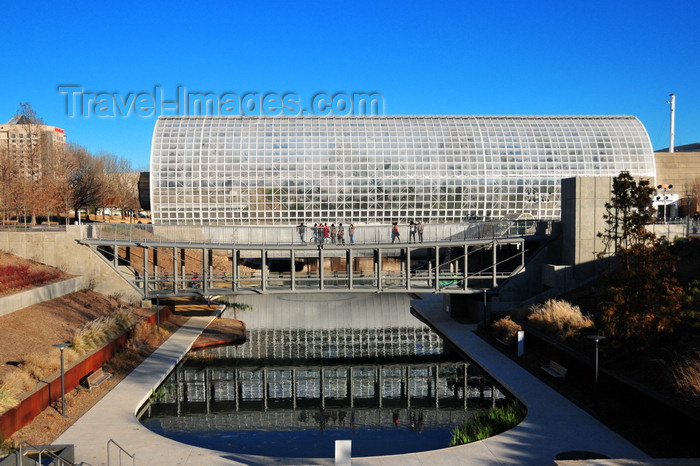 usa2342: Oklahoma City, OK, USA: Myriad Botanical Gardens - Crystal Bridge Tropical Conservatory and metal bridge over the lake - Arts District - photo by M.Torres - (c) Travel-Images.com - Stock Photography agency - Image Bank