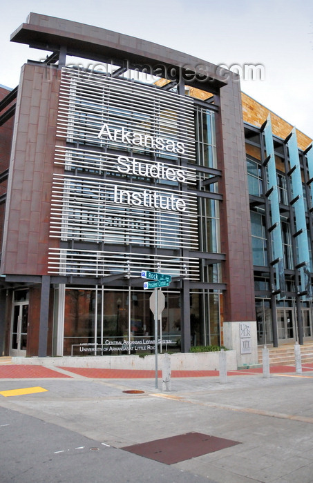 usa2366: Little Rock, Arkansas, USA: Arkansas Studies Institute - repository for 10 million historic documents and the papers of seven Arkansas Governors - corner of Rock st and President Clinton ave - Polk Stanley Wilcox Architects - photo by M.Torres - (c) Travel-Images.com - Stock Photography agency - Image Bank