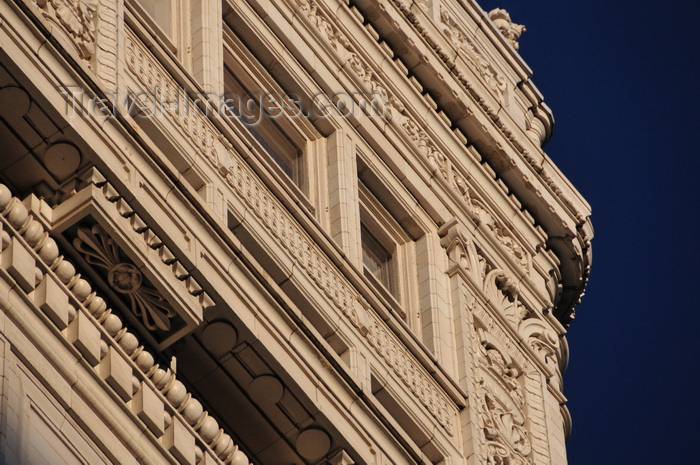 usa2374: Portland, Oregon, USA: Meier and Frank building, now the Nines hotel and Macy's - glazed terra cotta façade details - Southwest Sixth Avenue and Morrison Street - architect A. E. Doyle - photo by M.Torres - (c) Travel-Images.com - Stock Photography agency - Image Bank