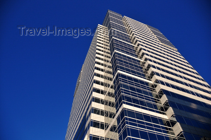 usa2379: Portland, Oregon, USA: Fox Tower - 27-story office building designed by Thompson Vaivoda and Associates (TVA) - postmodern style - 805 SW Broadway - photo by M.Torres - (c) Travel-Images.com - Stock Photography agency - Image Bank