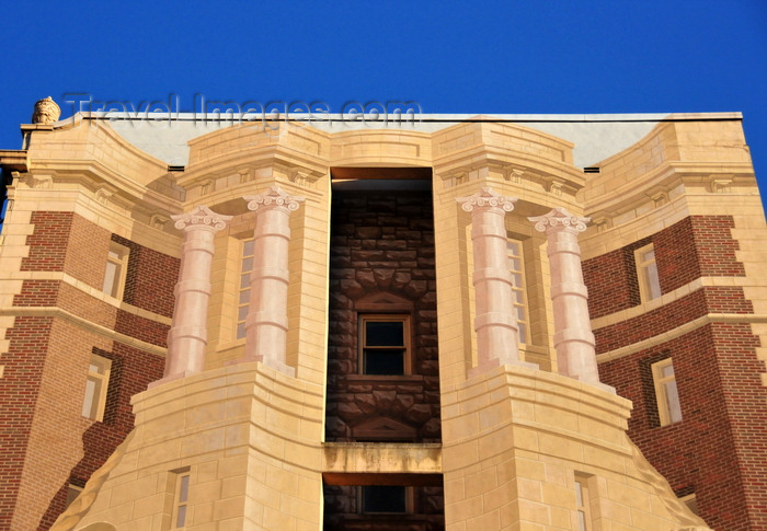 usa2383: Portland, Oregon, USA: Oregon History Center - trompe l’oeil mural painted in 1989 by Richard Haas on the 1923 building, originally the Sovereign Hotel - Oregon Historical Society building - photo by M.Torres - (c) Travel-Images.com - Stock Photography agency - Image Bank