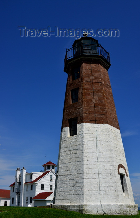 usa2426: Point Judith, Narragansett, Rhode Island: Point Judith Lighthouse and U.S. Coast Guard Station- entrance to Narragansett Bay - photo by M.Torres - (c) Travel-Images.com - Stock Photography agency - Image Bank