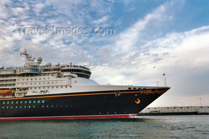 usa243: Port Canaveral (Florida): Disney Magic in the harbour - cruise ship (photo by David Flaherty) - (c) Travel-Images.com - Stock Photography agency - Image Bank