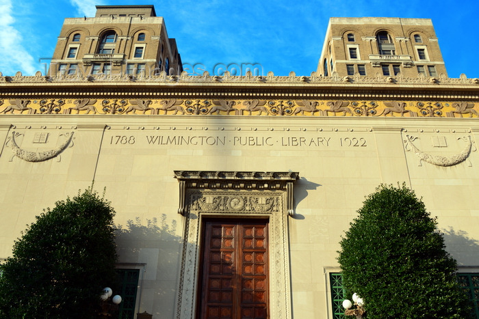 usa2448: Wilmington, DE, USA: facade of Wilmington Public Library on Rodney Square, one of the nation's oldest public libraries - architect Henry Hornbostel, Classical Revival style - cornucopias and frieze - photo by M.Torres - (c) Travel-Images.com - Stock Photography agency - Image Bank