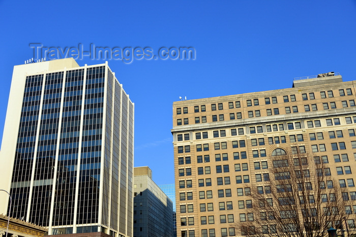 usa2454: Wilimington, Delaware: sunny facades on Rodney Square - DuPont Building and 919 N Market St - photo by M.Torres - (c) Travel-Images.com - Stock Photography agency - Image Bank