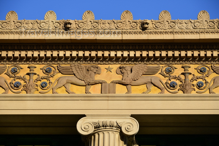 usa2458: Wilmington, DE, USA: Wilmington Public Library, one of the nation's oldest public libraries - architect Henry Hornbostel, Classical Revival style -  detail of and Ionic order capital and frieze with winged lions and blue roses - photo by M.Torres - (c) Travel-Images.com - Stock Photography agency - Image Bank
