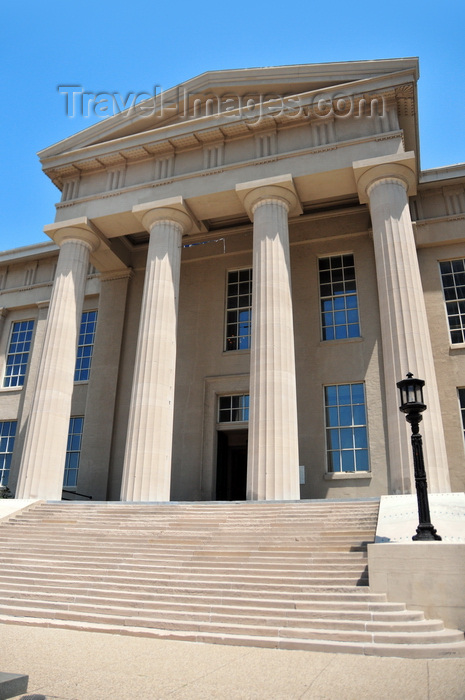 usa2487: Louisville, Kentucky, USA: tetra-style Doric portico of the government building, Louisville Metro Hall, formerly the Jefferson County Courthouse aka Louisville Courthouse - architect, Gideon Shryock - photo by M.Torres - (c) Travel-Images.com - Stock Photography agency - Image Bank